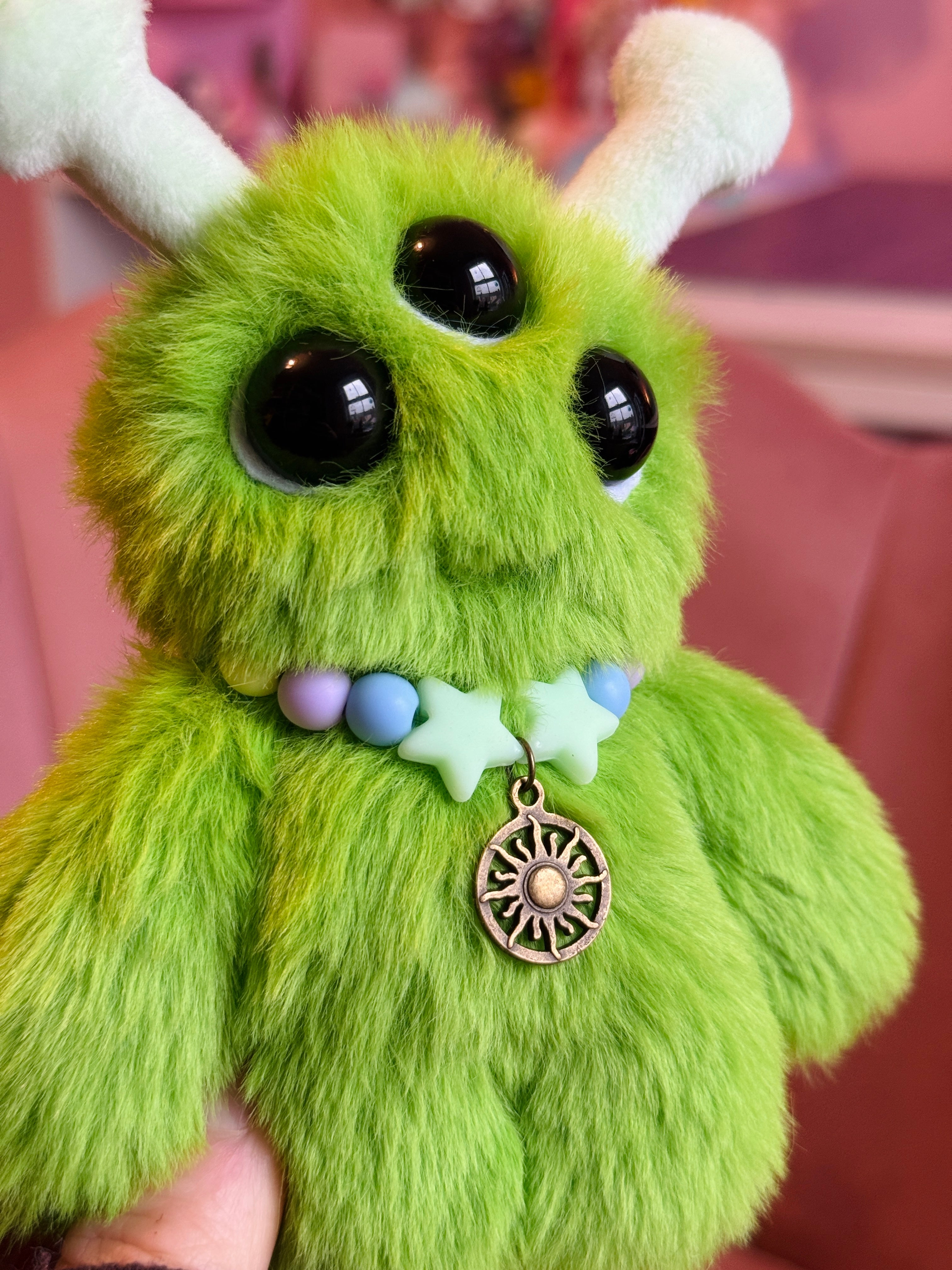 ALIEN PALMPUFF (A) - Handmade Mini Luxury Weighted Doll