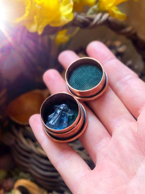 MANDALORIAN & GROGU Handmade Copper Treasure Box with Carved Fluorite Grogu
