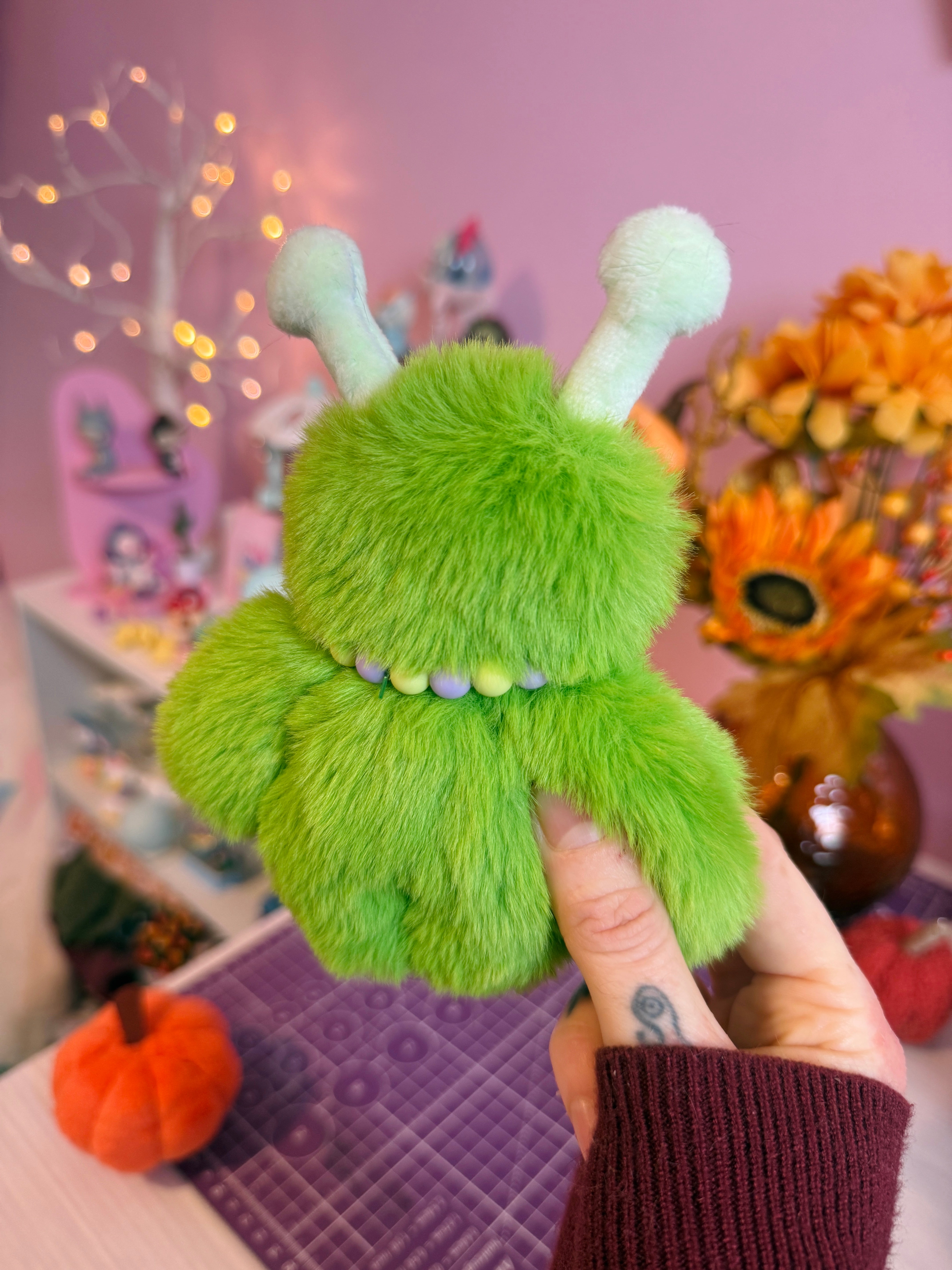 ALIEN PALMPUFF - Handmade Mini Luxury Weighted Doll