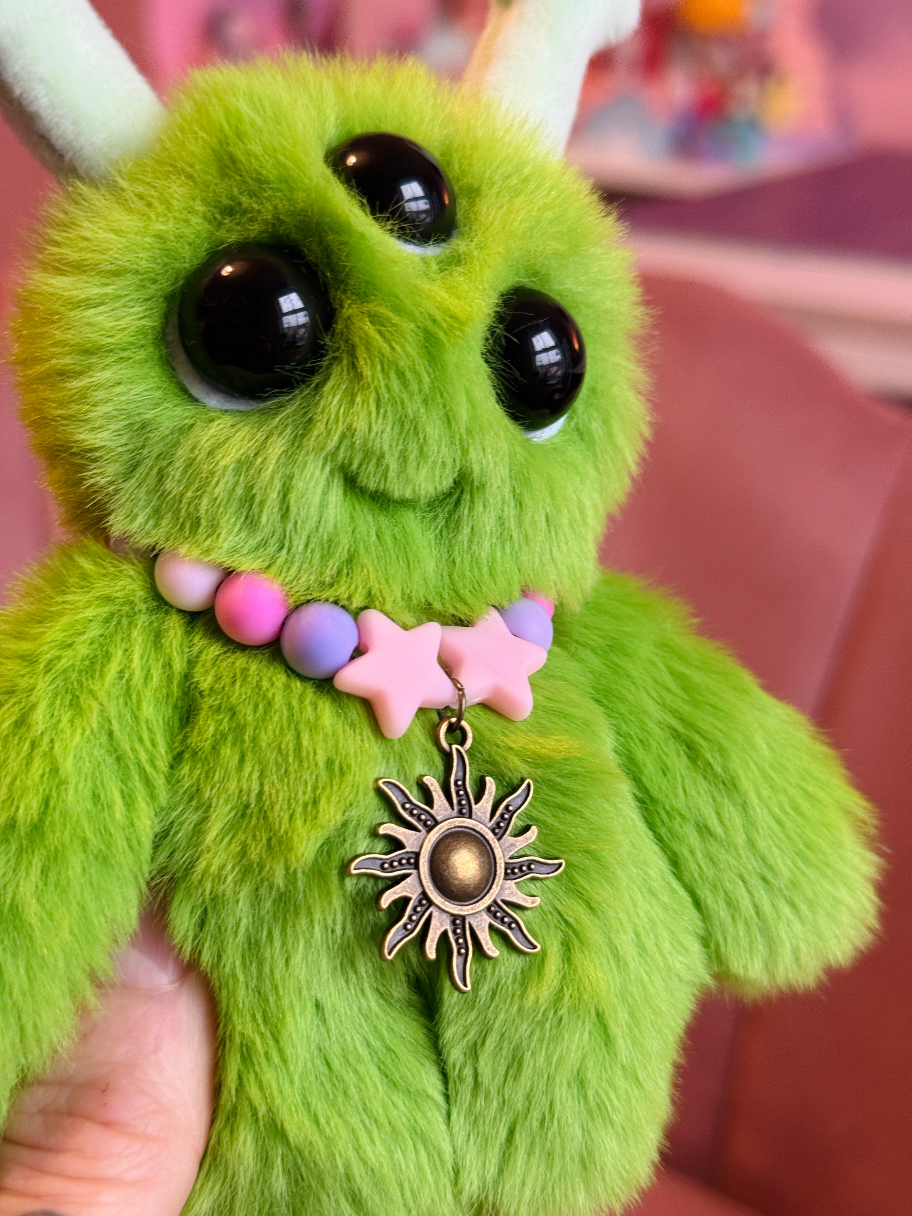 ALIEN PALMPUFF (B) - Handmade Mini Luxury Weighted Doll