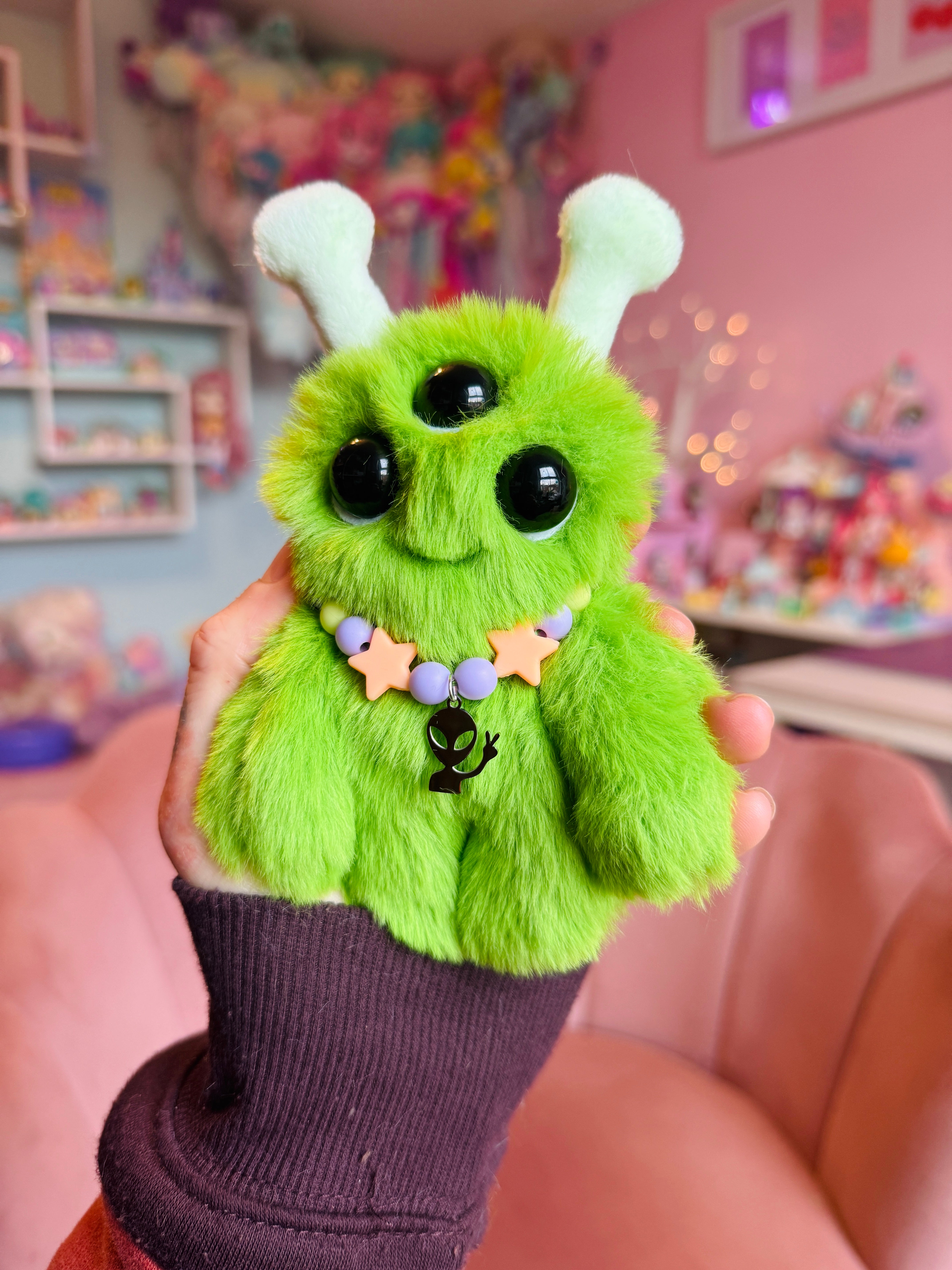 ALIEN PALMPUFF - Handmade Mini Luxury Weighted Doll