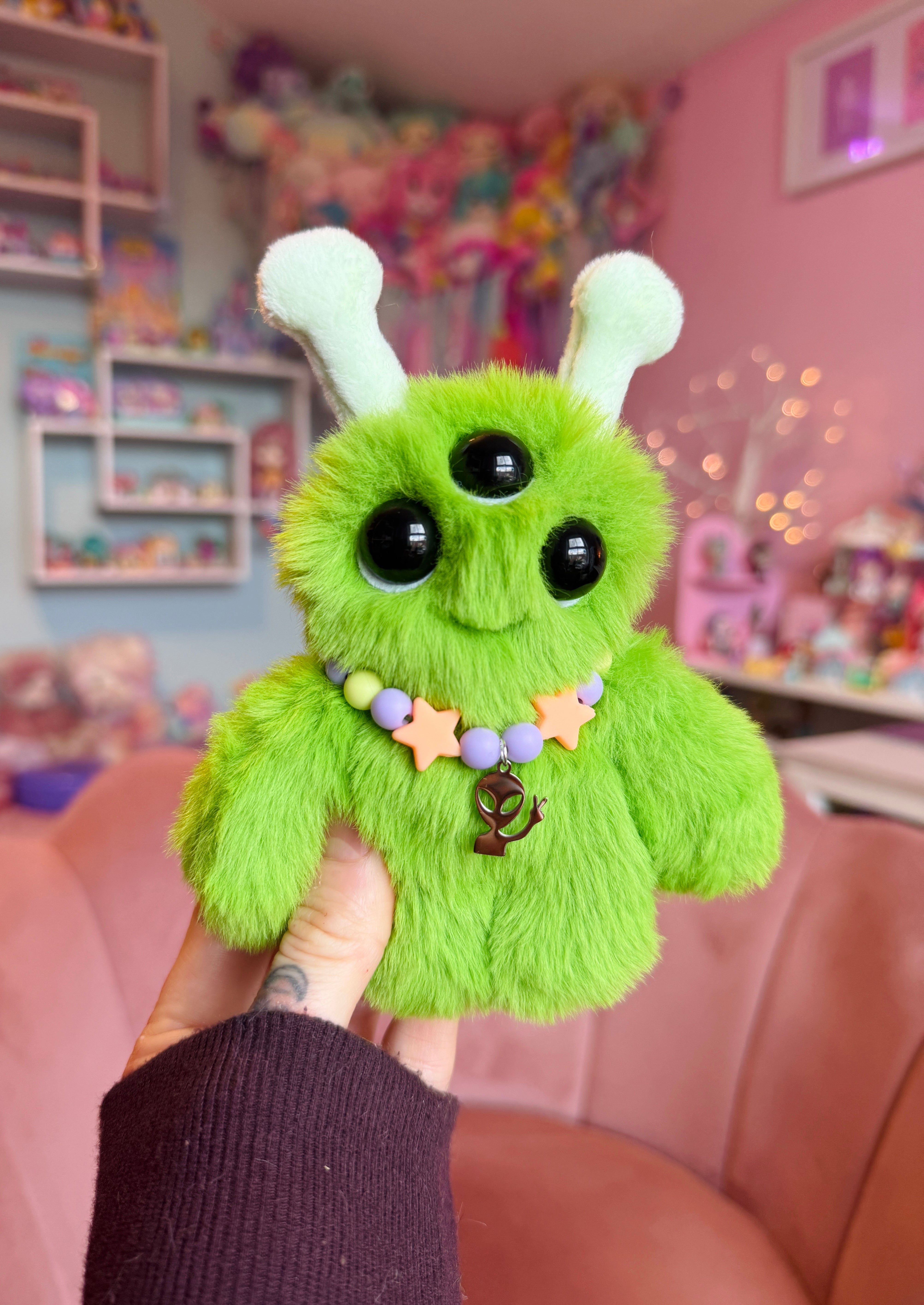 ALIEN PALMPUFF - Handmade Mini Luxury Weighted Doll