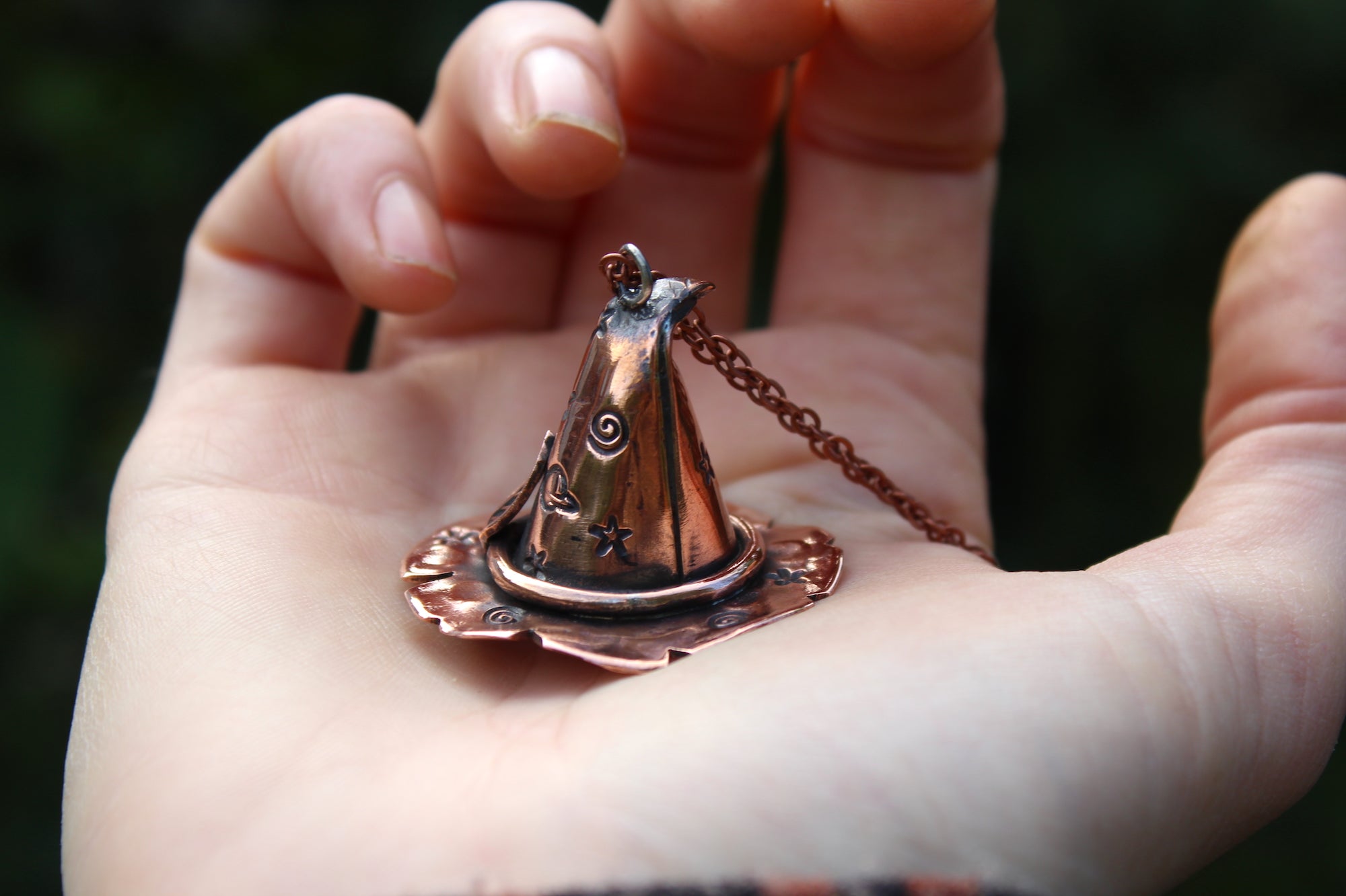 HOCUS POCUS Handmade Copper Witches Hat Necklace