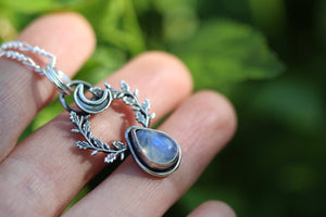MOONDROP Sterling Silver Necklace with Rainbow Moonstone