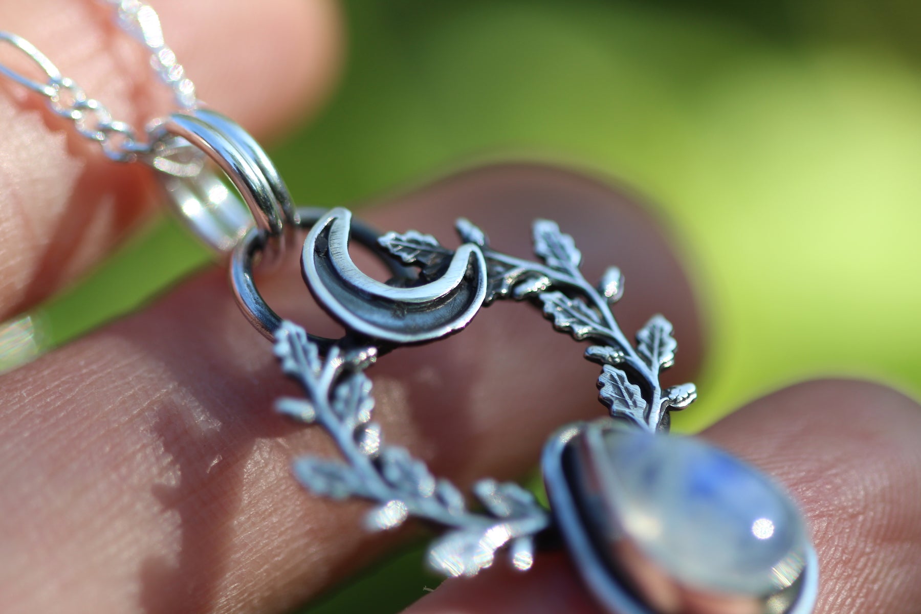 MOONDROP Sterling Silver Necklace with Rainbow Moonstone